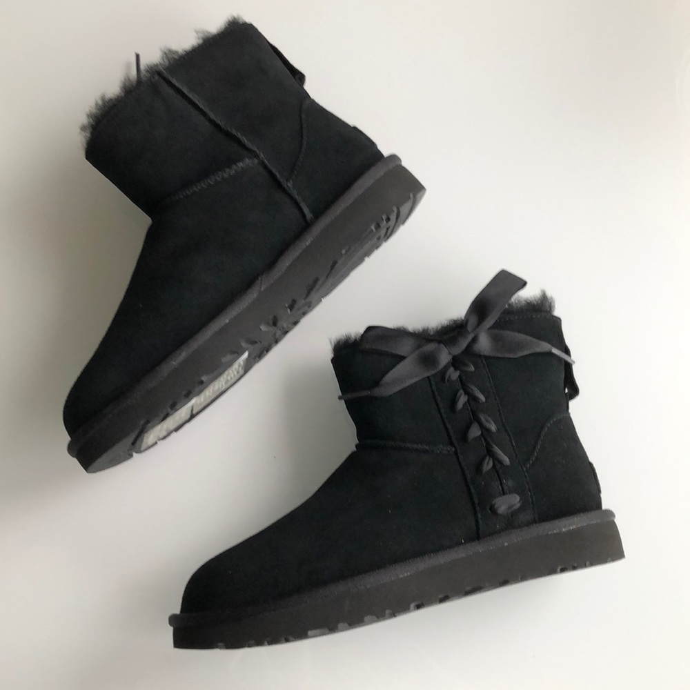 Sold UGG Classic Lace-Up mini Boot, size 7, NIB - Picture 2 of 15